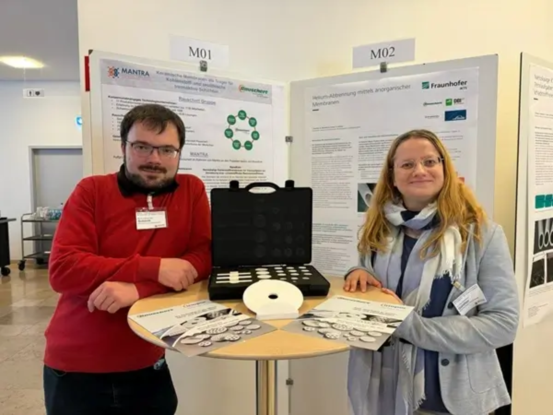 Christiane Günther (rechts) Markus Alexander Schmitt (links) Technische Keramik für innovative Membrantechnologie – Heliumrückgewinnung mit hochselektiven keramischen Membranen